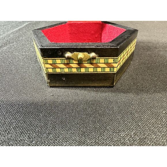 Vintage Victor Molero Inlaid Wooden Hexagon Trinket Box Hand Made In Spain - Picture 10 of 13